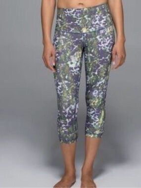 Lululemon Wunder Under Crop II leggings featuring a floral sport multi-color